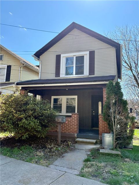Photo of 334 9th Ave, New Brighton, PA 15066 (MLS # 1747665)