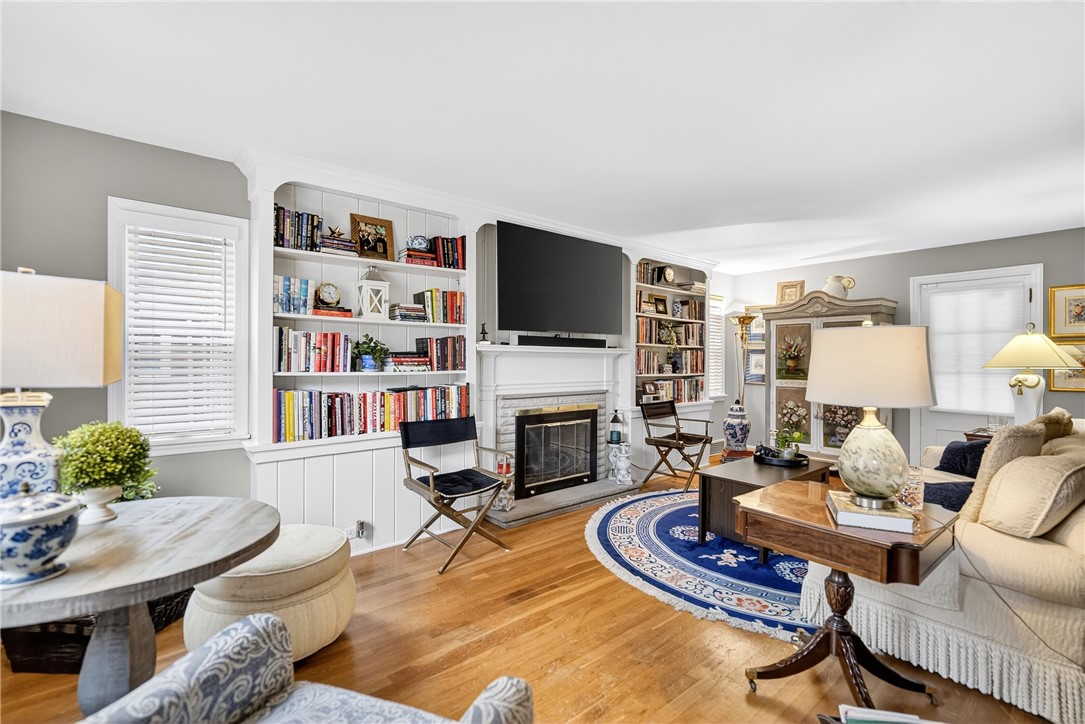 Ingram, Pennsylvania 15205, United States, 3 Bedrooms Bedrooms, ,2 BathroomsBathrooms,Residential,Active,168065