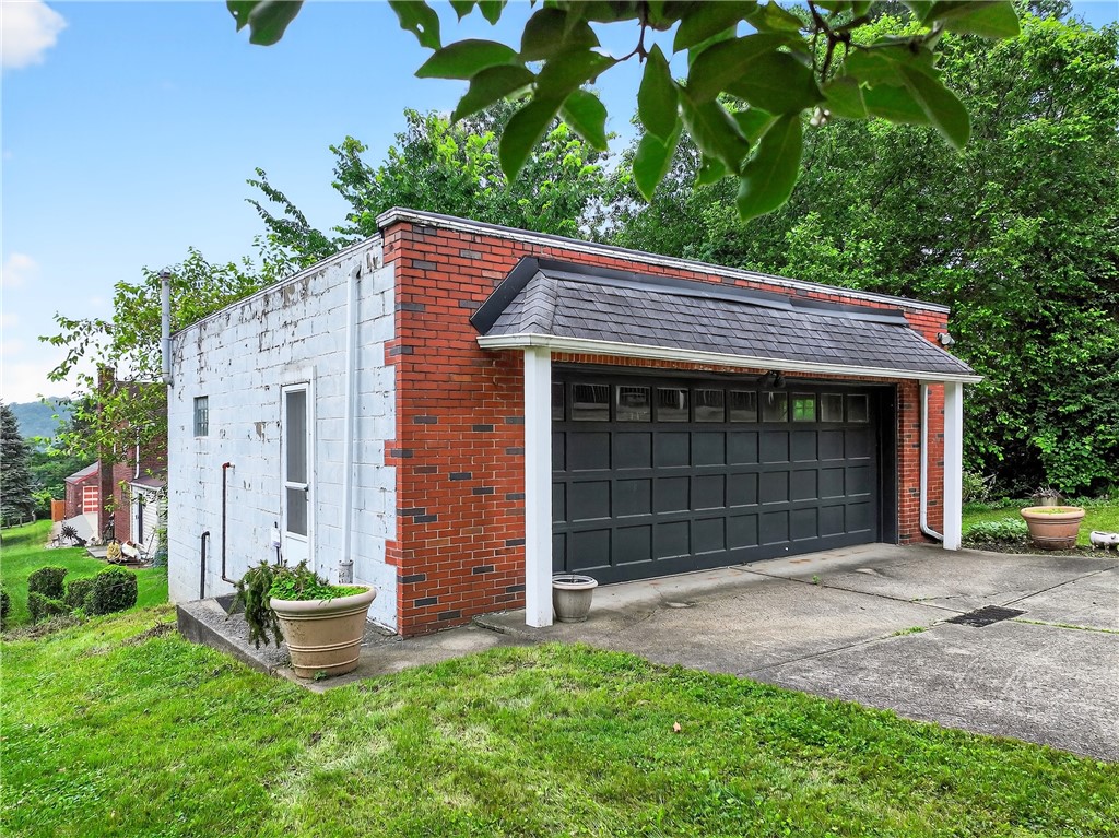 Ingram, Pennsylvania 15205, United States, 3 Bedrooms Bedrooms, ,2 BathroomsBathrooms,Residential,Active,168065