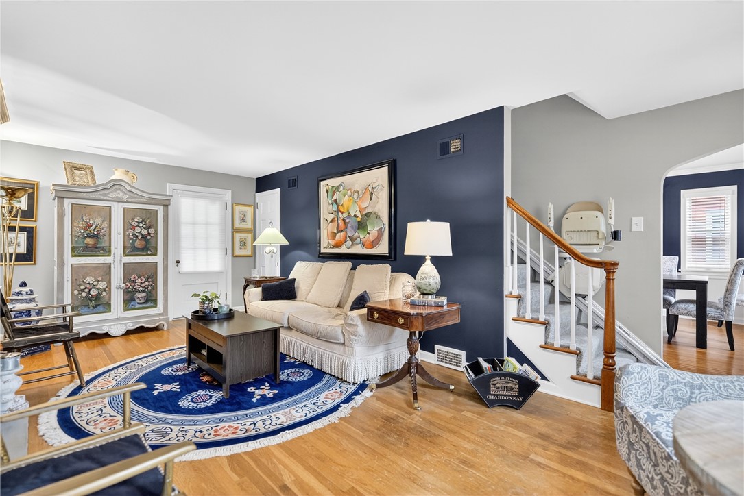 Ingram, Pennsylvania 15205, United States, 3 Bedrooms Bedrooms, ,2 BathroomsBathrooms,Residential,Active,168065