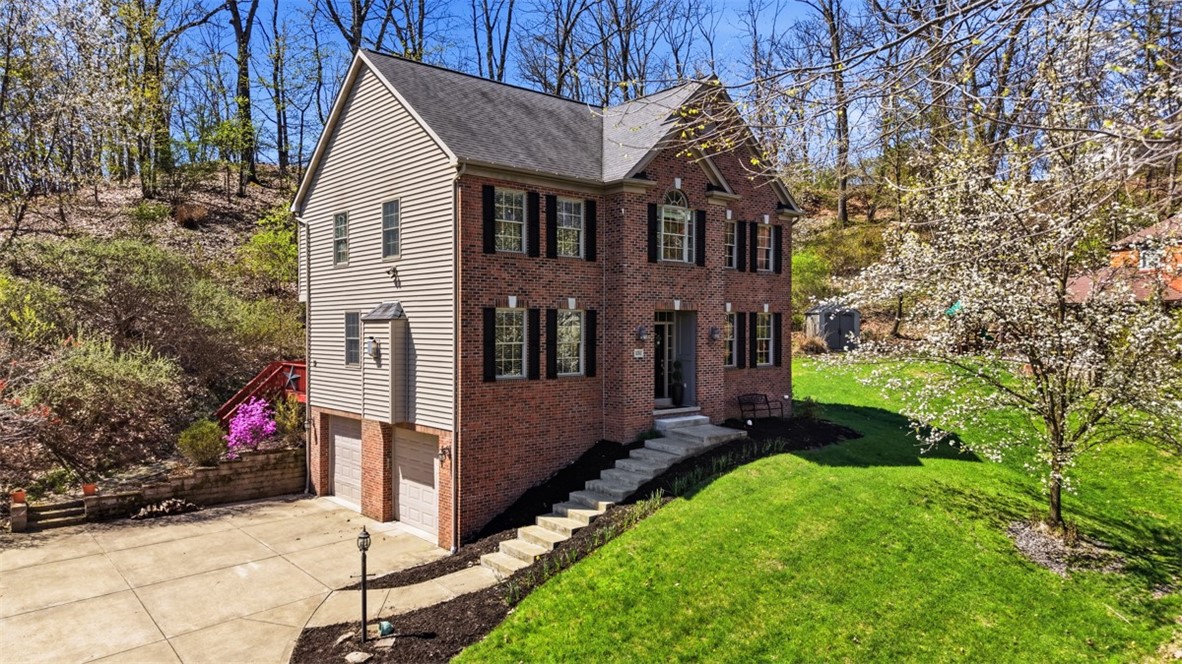 131 Glen Ln