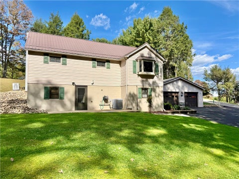 Photo for 143 Twin Lakes Dr