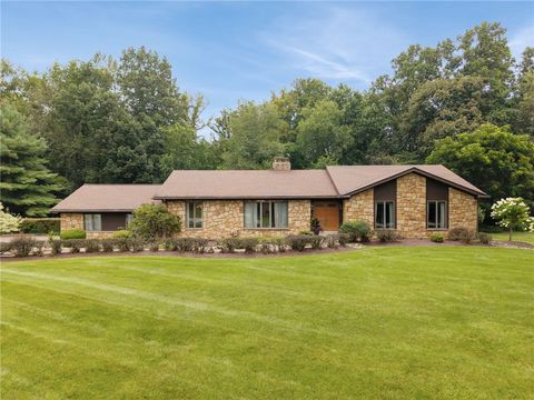 Photo for 1001 General Forbes Rd