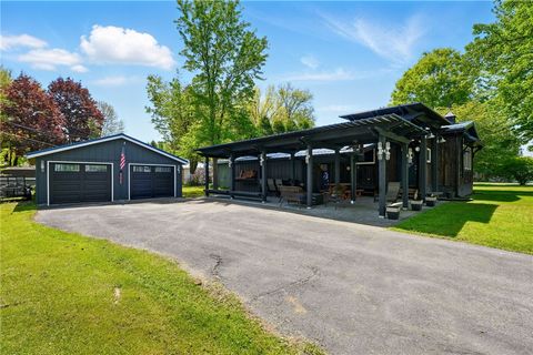 6942 North Drive Shenango-CRA PA 16134