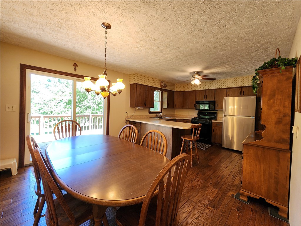 Coolspring Twp, Pennsylvania 16137, United States, 3 Bedrooms Bedrooms, ,2 BathroomsBathrooms,Residential,Contingent,53349