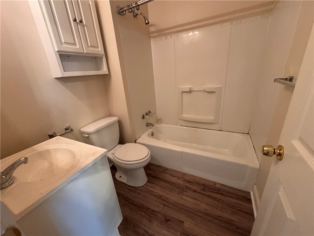 Bloomfield, Pennsylvania 15224, United States, 2 Bedrooms Bedrooms, ,2 BathroomsBathrooms,Residential,Active,154890