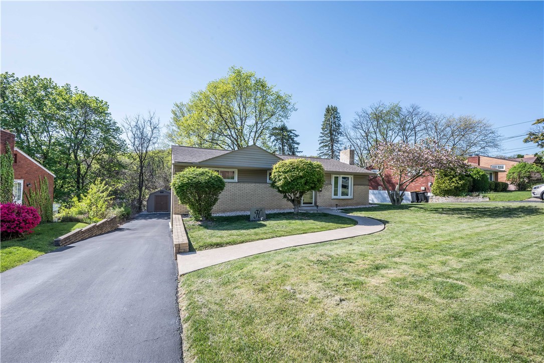 1570 Lucille Dr Dr, Bethel Park, Pennsylvania image 3
