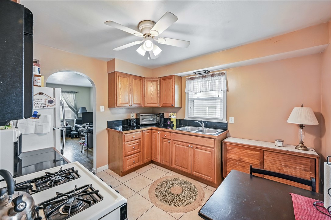 1333 Griswold St St, Sharon, Pennsylvania image 9