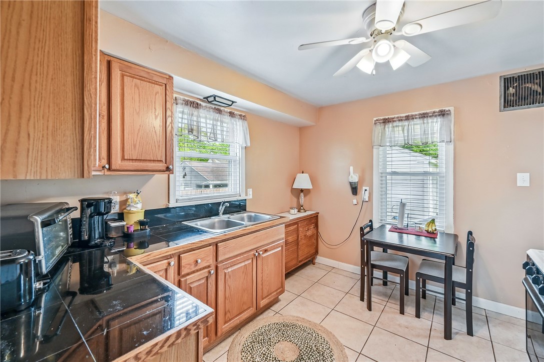 1333 Griswold St St, Sharon, Pennsylvania image 6