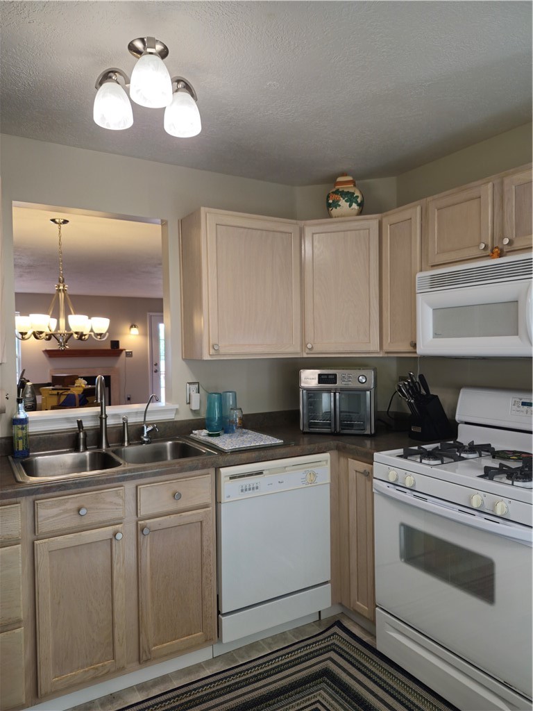 206 Hillvue Drive