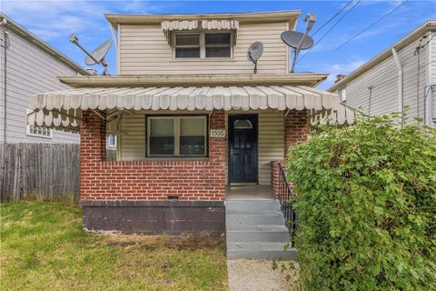 Homes For Sale - 1506 Pennsylvania Ave Ave<br/> West Mifflin, PA 15122
