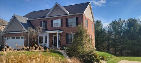 Photo of 216 Dorsay Valley Drive, Cranberry Twp, PA 16066 (MLS # 1732132)