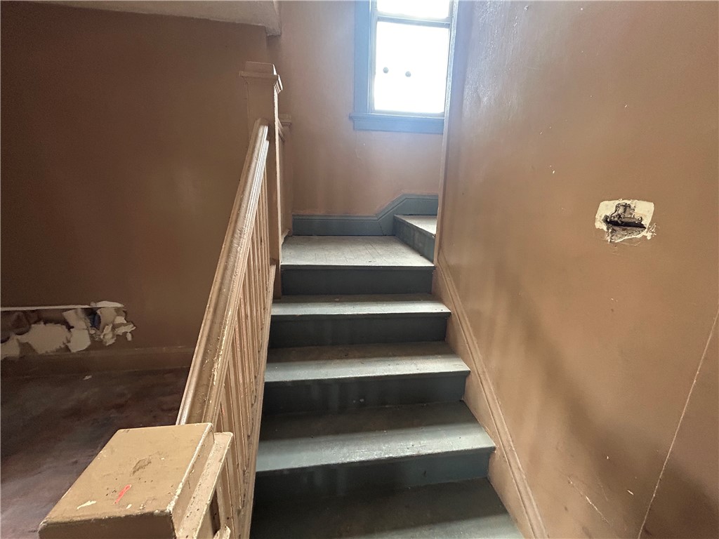 15 Cleveland Ave Ave, Uniontown, Pennsylvania image 7