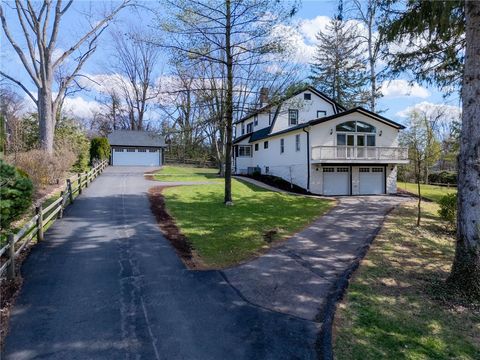 3252 Comanche Road Upper St. Clair PA 15241