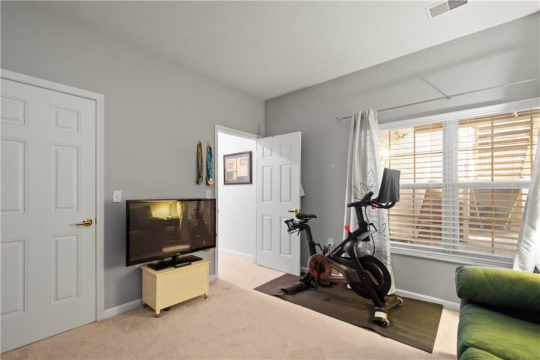 Ohio Twp, Pennsylvania 15143, United States, 2 Bedrooms Bedrooms, ,2 BathroomsBathrooms,Residential,Active,213972