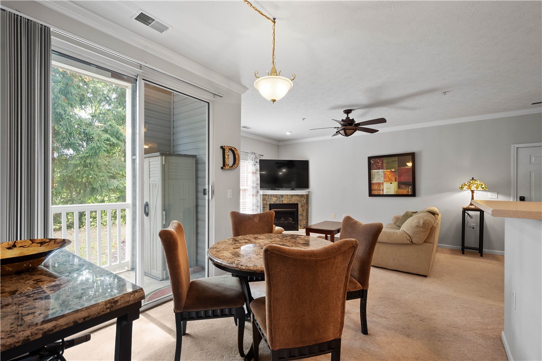 Ohio Twp, Pennsylvania 15143, United States, 2 Bedrooms Bedrooms, ,2 BathroomsBathrooms,Residential,Active,213972