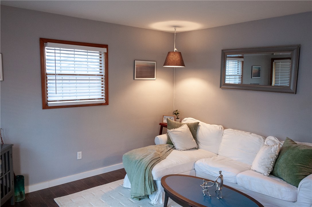 Wilkins Twp, Pennsylvania 15235, United States, 3 Bedrooms Bedrooms, ,2 BathroomsBathrooms,Residential,Contingent,78511