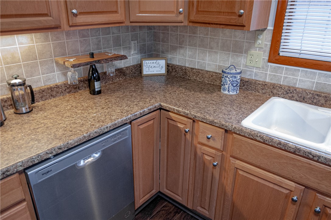 Wilkins Twp, Pennsylvania 15235, United States, 3 Bedrooms Bedrooms, ,2 BathroomsBathrooms,Residential,Contingent,78511