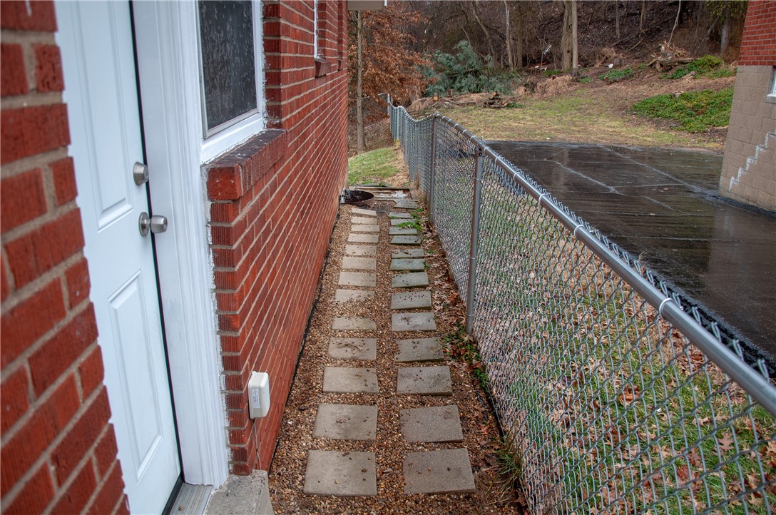 Wilkins Twp, Pennsylvania 15235, United States, 3 Bedrooms Bedrooms, ,2 BathroomsBathrooms,Residential,Contingent,78511