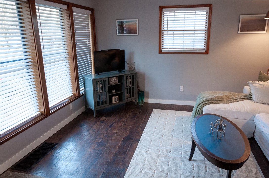 Wilkins Twp, Pennsylvania 15235, United States, 3 Bedrooms Bedrooms, ,2 BathroomsBathrooms,Residential,Contingent,78511