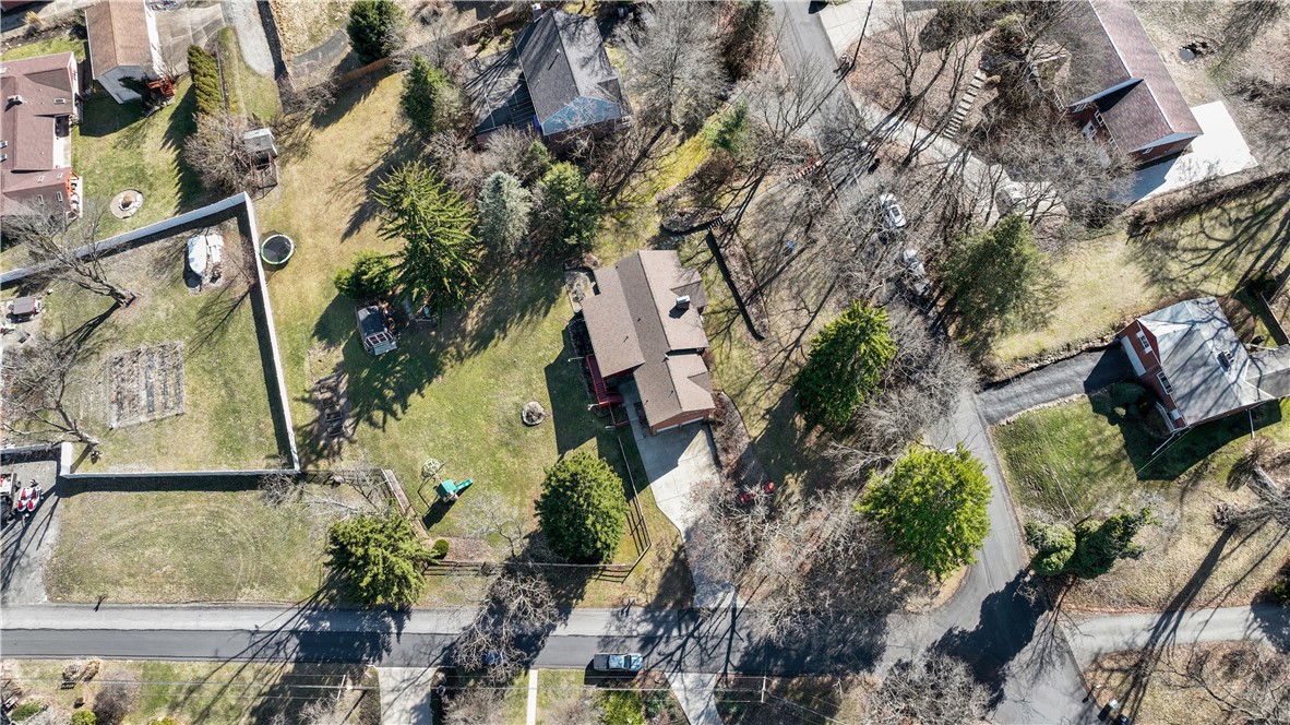 Peters Twp, Pennsylvania 15317, United States, 4 Bedrooms Bedrooms, ,3 BathroomsBathrooms,Residential,Contingent,87149