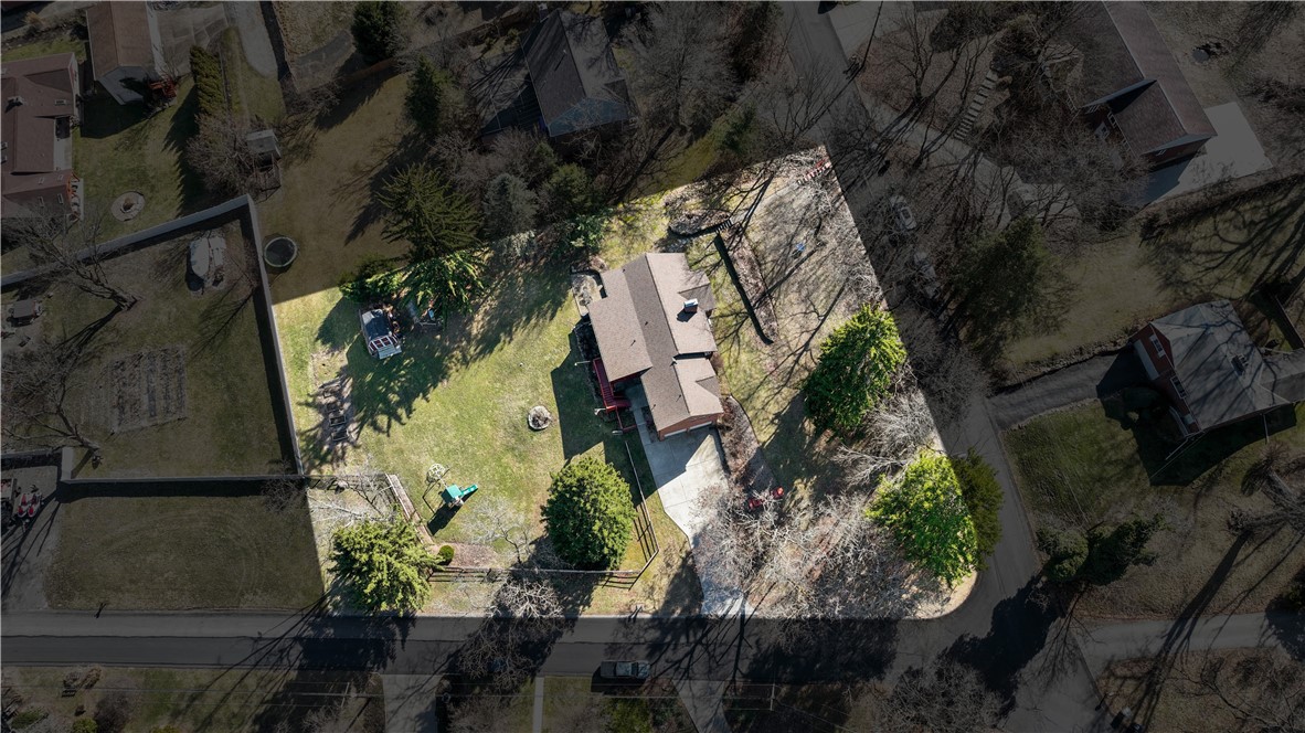 Peters Twp, Pennsylvania 15317, United States, 4 Bedrooms Bedrooms, ,3 BathroomsBathrooms,Residential,Contingent,87149