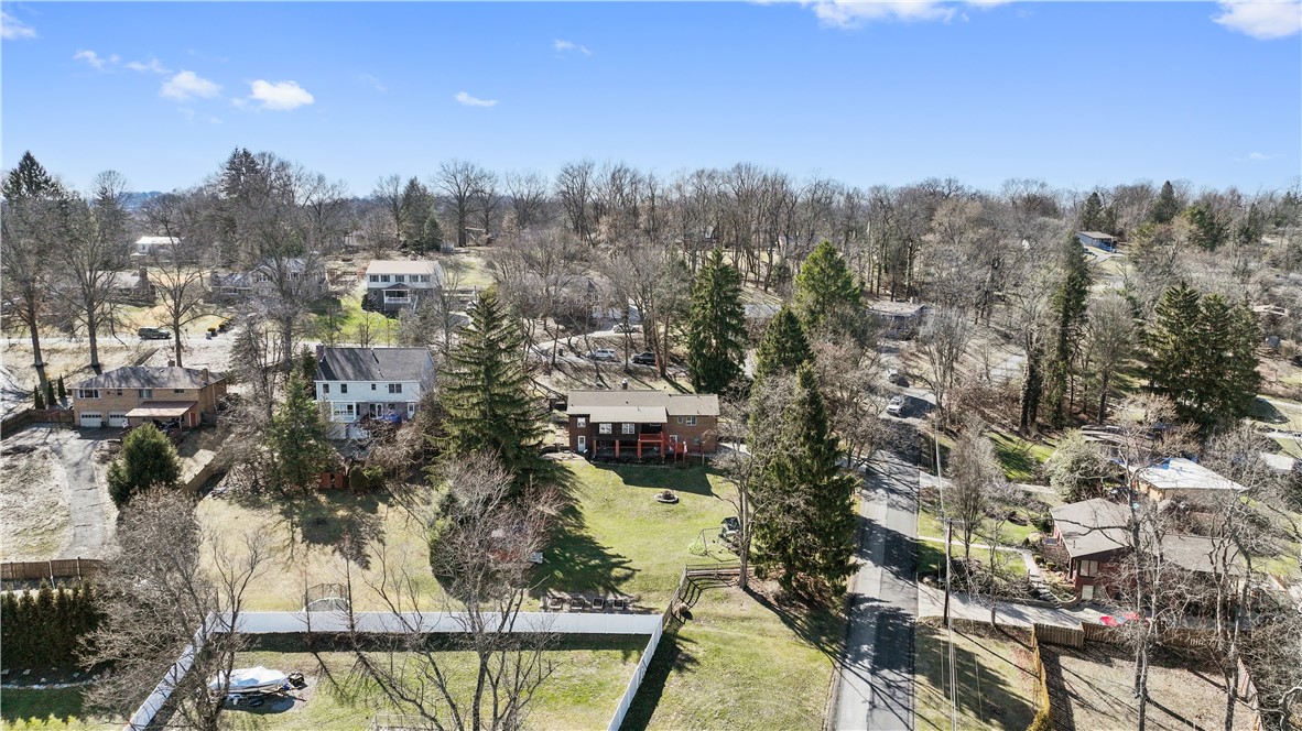 Peters Twp, Pennsylvania 15317, United States, 4 Bedrooms Bedrooms, ,3 BathroomsBathrooms,Residential,Contingent,87149