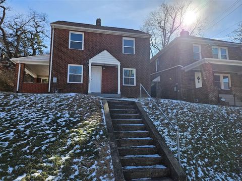 Photo of 2072 Boggs Ave, Pittsburgh, PA 15221 (MLS # 1738217)