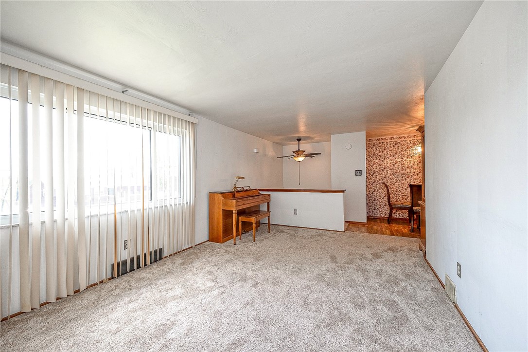 563 MEADOWVALE DRIVE