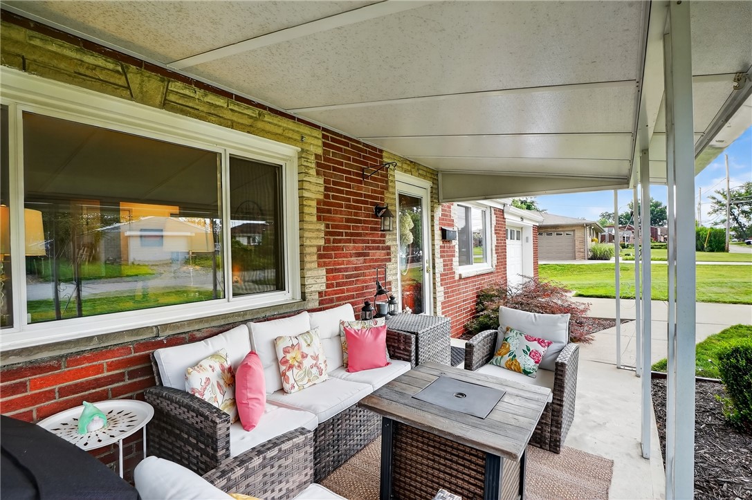 Brookline, Pennsylvania 15226, United States, 2 Bedrooms Bedrooms, ,3 BathroomsBathrooms,Residential,Contingent,163478