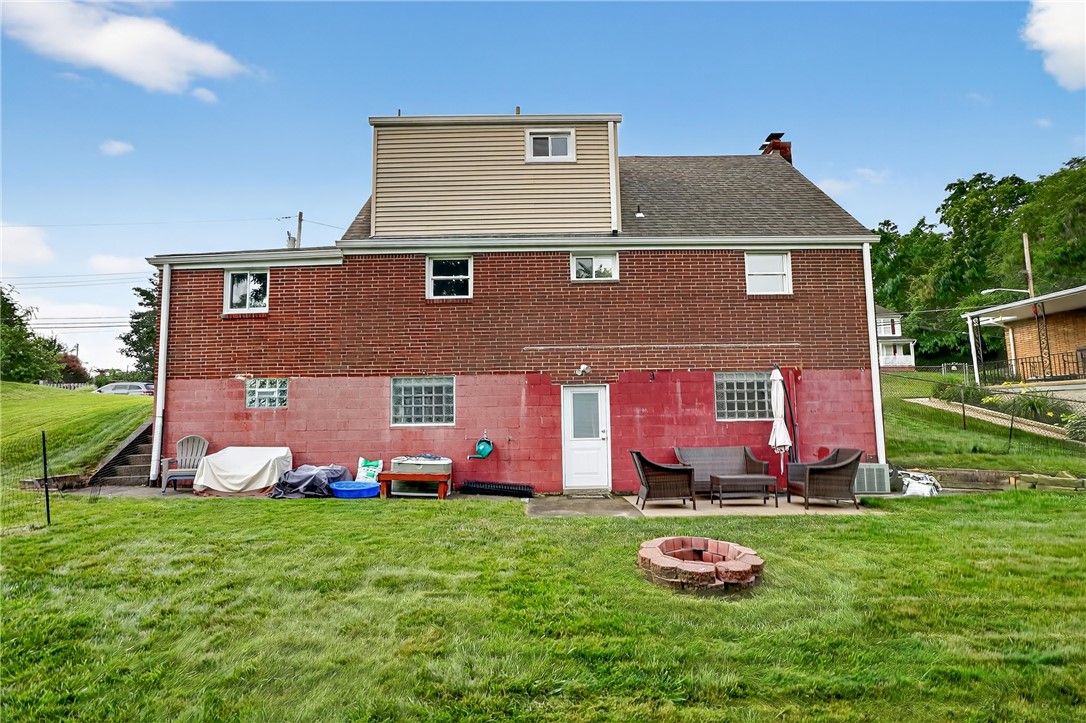 Brookline, Pennsylvania 15226, United States, 2 Bedrooms Bedrooms, ,3 BathroomsBathrooms,Residential,Contingent,163478