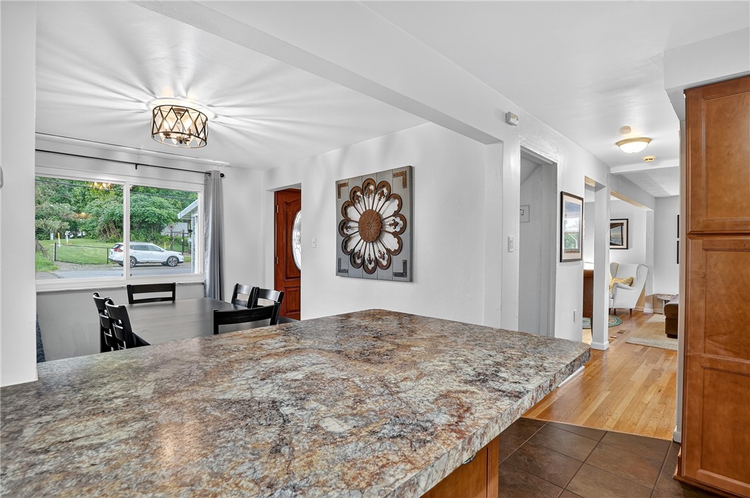 Brookline, Pennsylvania 15226, United States, 2 Bedrooms Bedrooms, ,3 BathroomsBathrooms,Residential,Contingent,163478