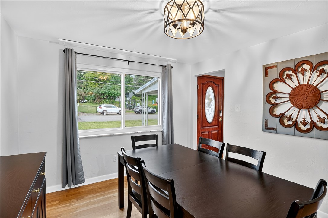 Brookline, Pennsylvania 15226, United States, 2 Bedrooms Bedrooms, ,3 BathroomsBathrooms,Residential,Contingent,163478