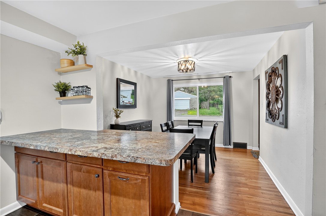 Brookline, Pennsylvania 15226, United States, 2 Bedrooms Bedrooms, ,3 BathroomsBathrooms,Residential,Contingent,163478