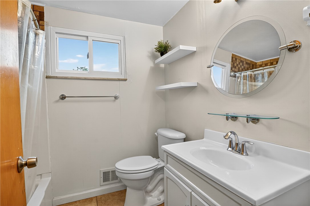 Brookline, Pennsylvania 15226, United States, 2 Bedrooms Bedrooms, ,3 BathroomsBathrooms,Residential,Contingent,163478