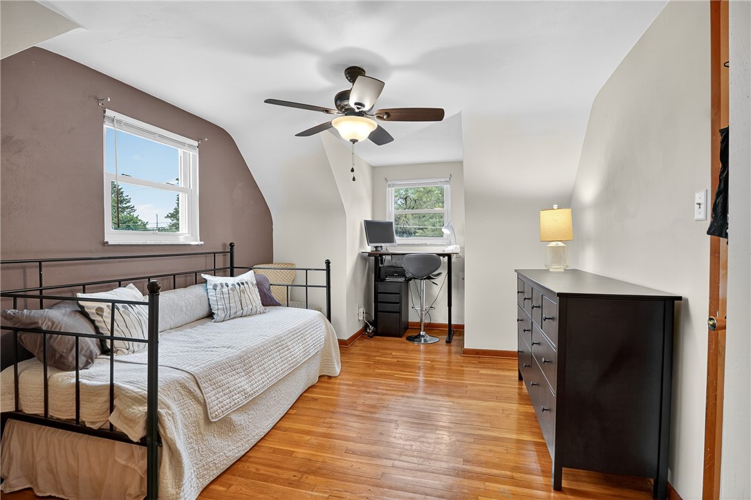 Brookline, Pennsylvania 15226, United States, 2 Bedrooms Bedrooms, ,3 BathroomsBathrooms,Residential,Contingent,163478