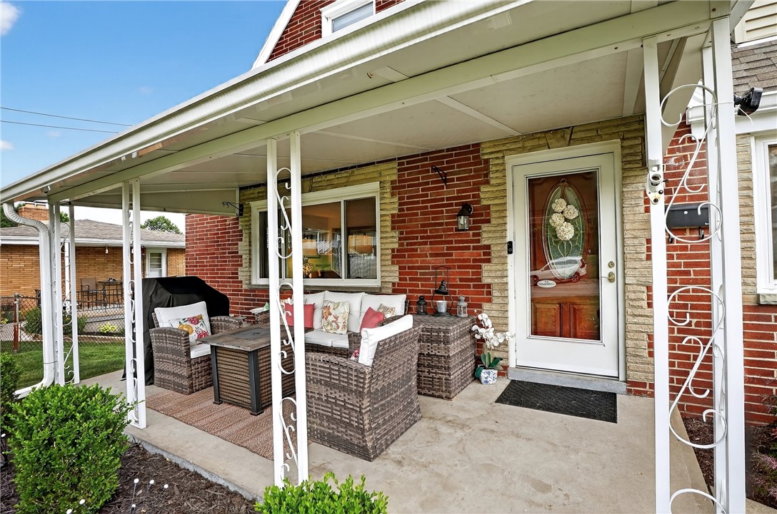 Brookline, Pennsylvania 15226, United States, 2 Bedrooms Bedrooms, ,3 BathroomsBathrooms,Residential,Contingent,163478