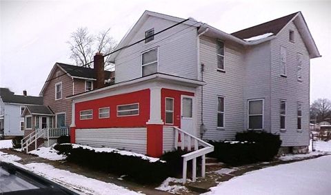 42 Elm Ave Sharon PA 16146