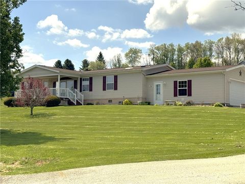 Photo of 154 Angel Ln, Somerset, PA 15501 (MLS # 1752871)