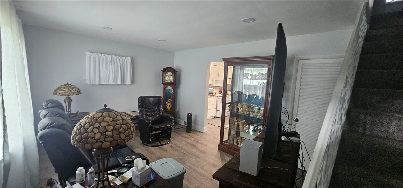 1308,1310,1312,1314 Willowbrook Rd