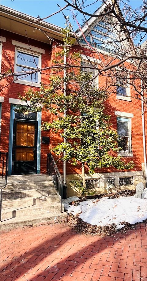 Photo of 1316 Sheffield St, Pittsburgh, PA 15233 (MLS # 1740306)