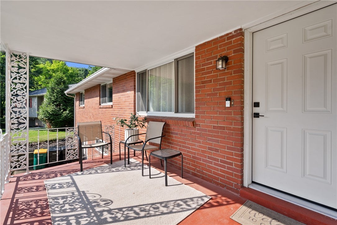 105 Edies Way