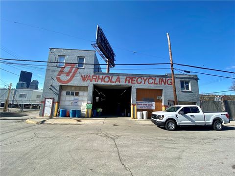 Photo of 203 Chesbro St, Pittsburgh, PA 15212 (MLS # 1744798)