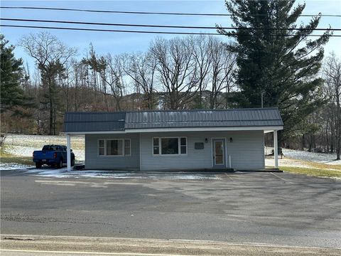 Photo of 2285 Kittanning Pike, Parker, PA 16049 (MLS # 1736726)