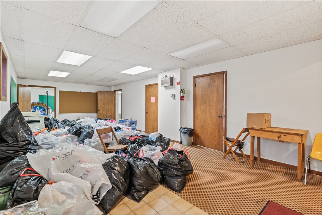 Cecil, Pennsylvania 15350, United States, ,Commercial,Active,29910