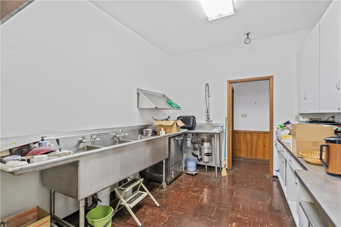 Cecil, Pennsylvania 15350, United States, ,Commercial,Active,29910