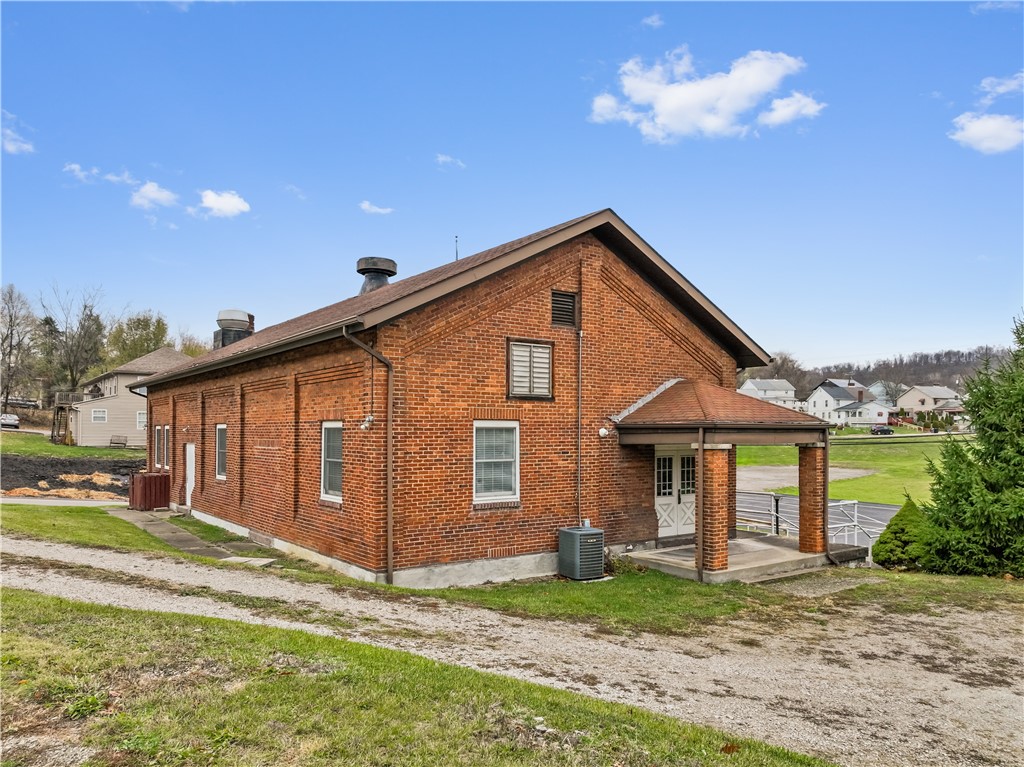 Cecil, Pennsylvania 15350, United States, ,Commercial,Active,29910