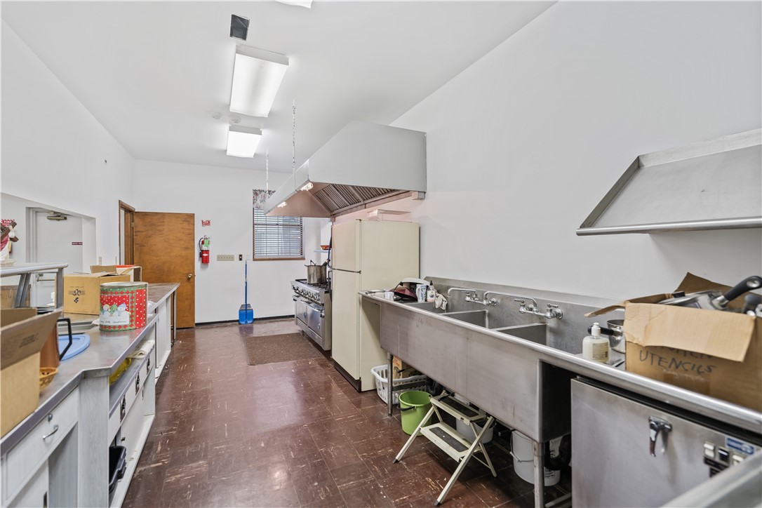 Cecil, Pennsylvania 15350, United States, ,Commercial,Active,29910