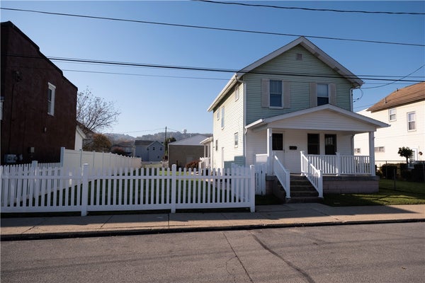 1022 1ST AVE, CORAOPOLIS, PA 15108 - Image fdfa14ac0fdbfbacec8fdb4fa81d3b02/1673735119