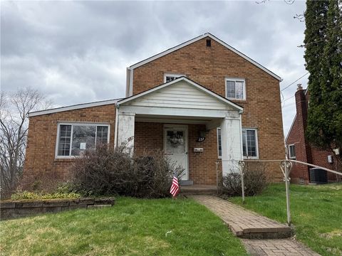 Photo of 237 Marshall Dr, Pittsburgh, PA 15235 (MLS # 1746194)